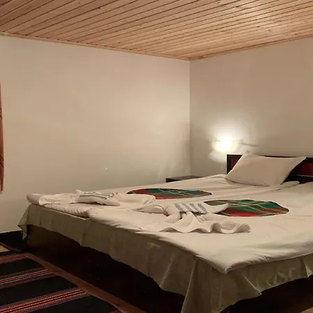 Стаи За Гости В Елена Casa de hóspedes